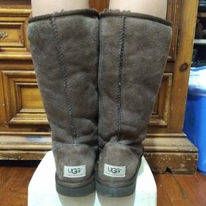 UGG Women's Classic Tall Boots. Size:7